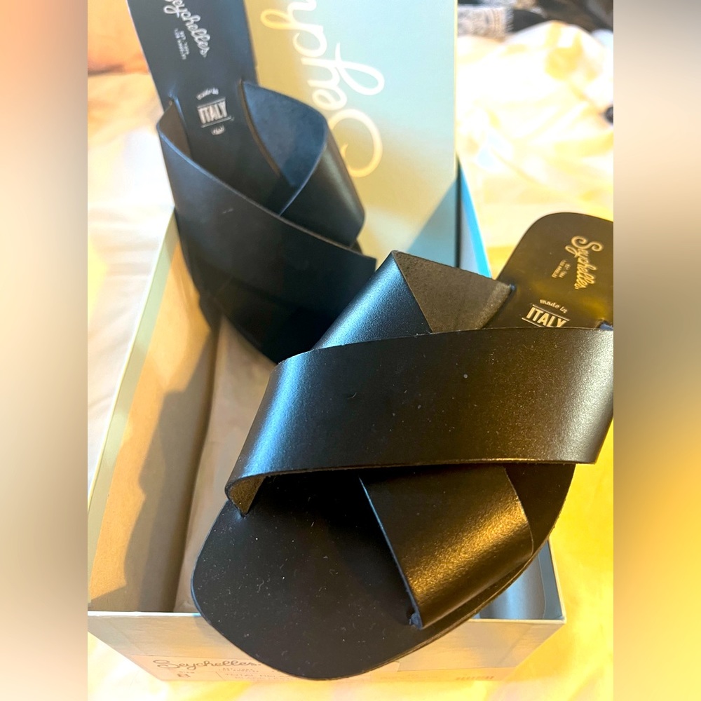 Seychelles Black Leather Sandle